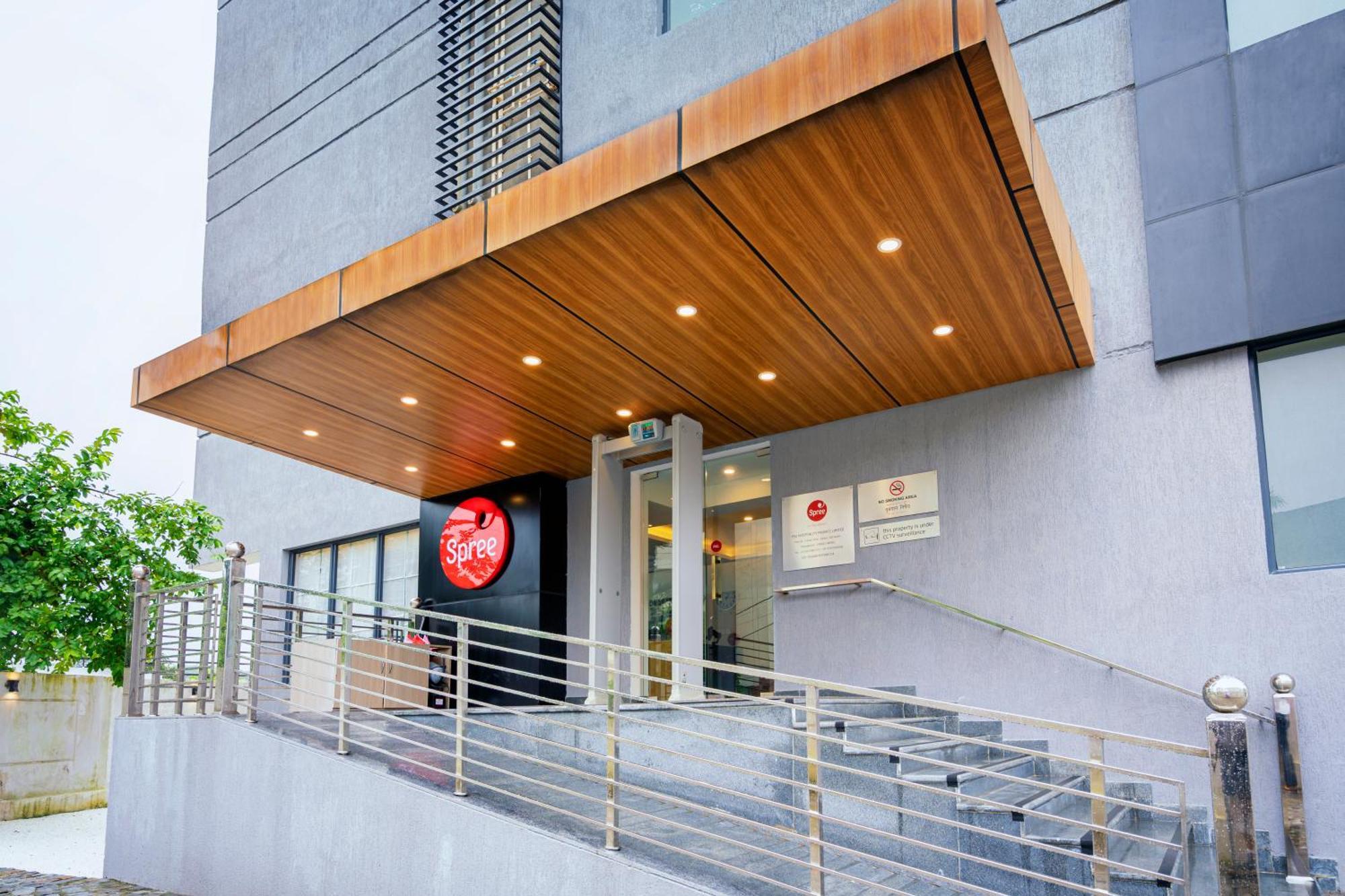 Spree Hotel Kriday デヘラードゥーン エクステリア 写真